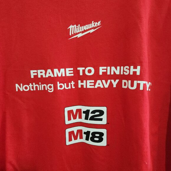 Milwaukee Men's Crewneck Graphic Tee in Red Size XXL - Picture 8 of 10